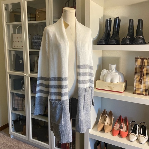 NWT Michael Kors Light Gray and White Cardigan Sweater - Picture 3 of 5